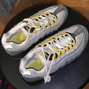 Nike youth air max 95 size 5y